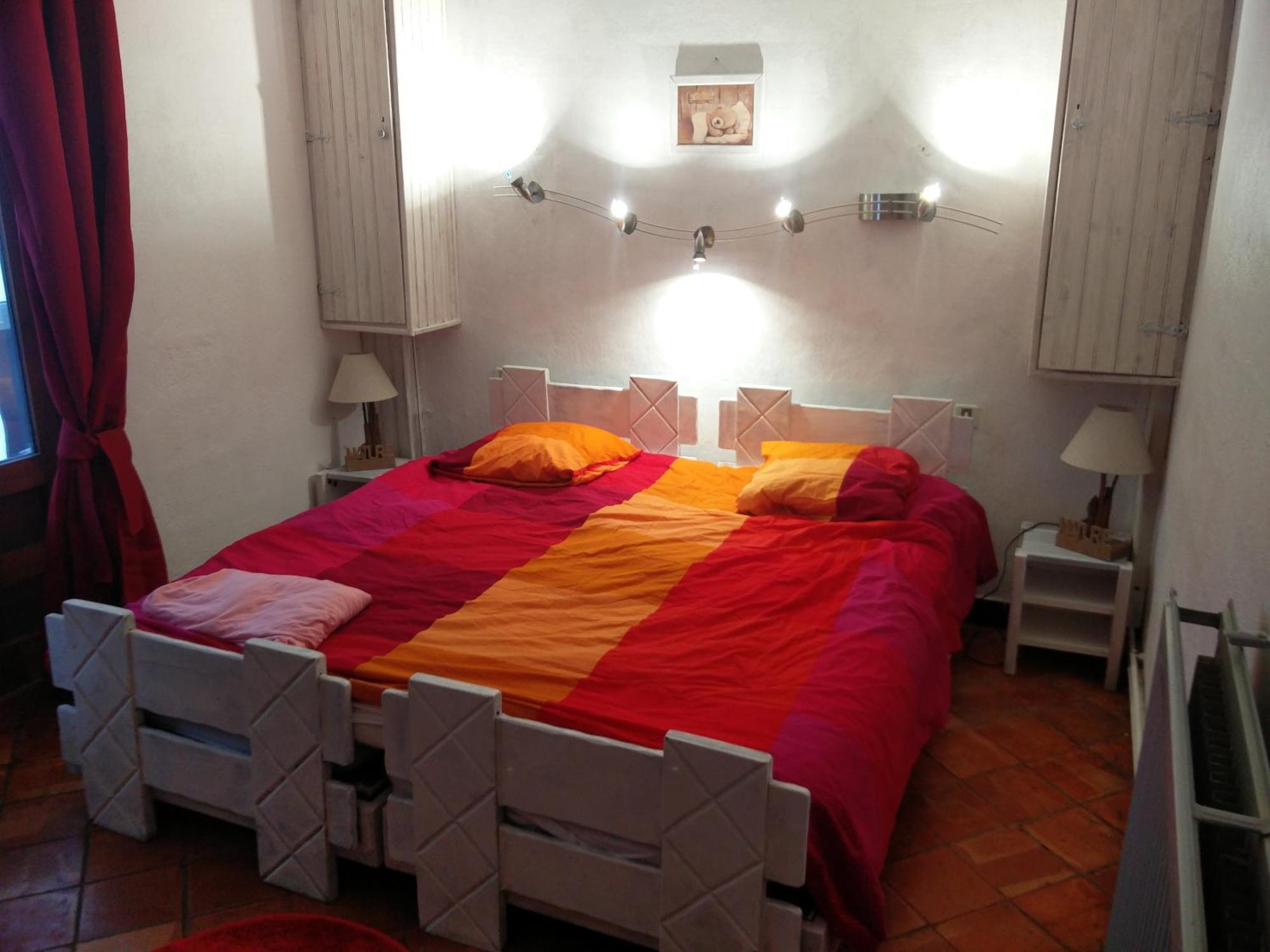 Albergue Le Pourquoi Pas Saint-Lary-Soulan Habitación foto