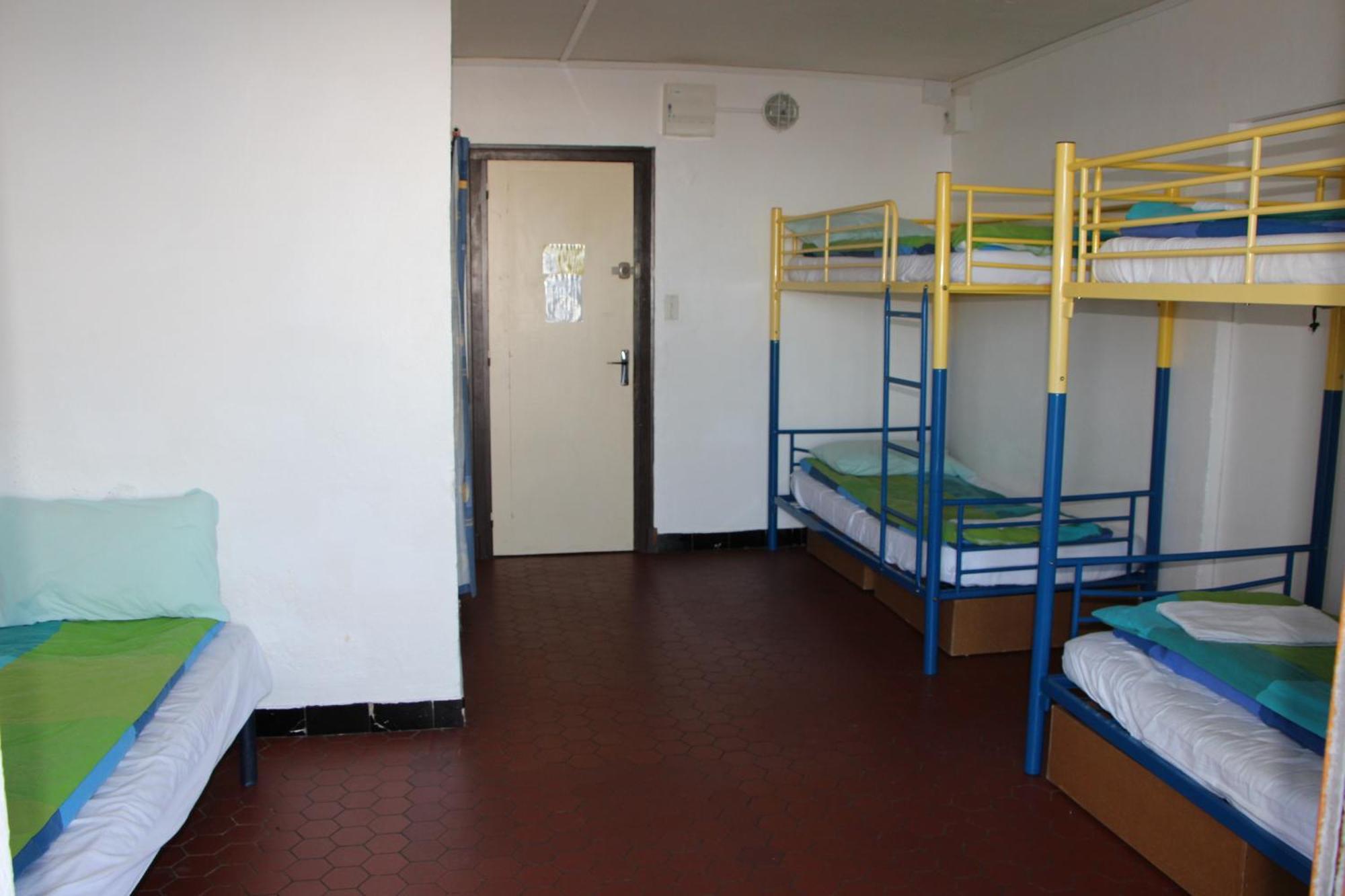 Albergue Le Pourquoi Pas Saint-Lary-Soulan Habitación foto